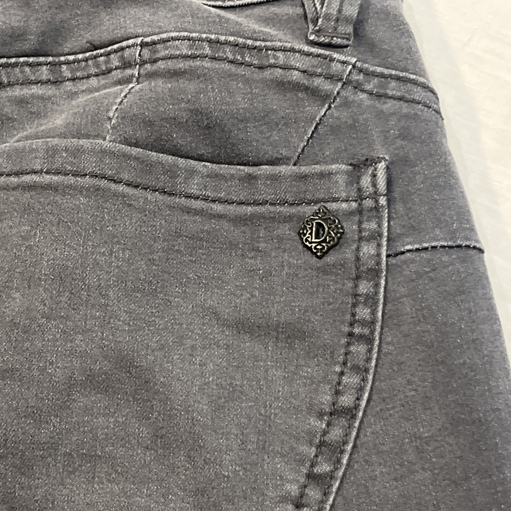 Democracy Jeans Women's "Ab" Solution Gray Straight Leg Pants Size 10 New - Picture 10 of 10